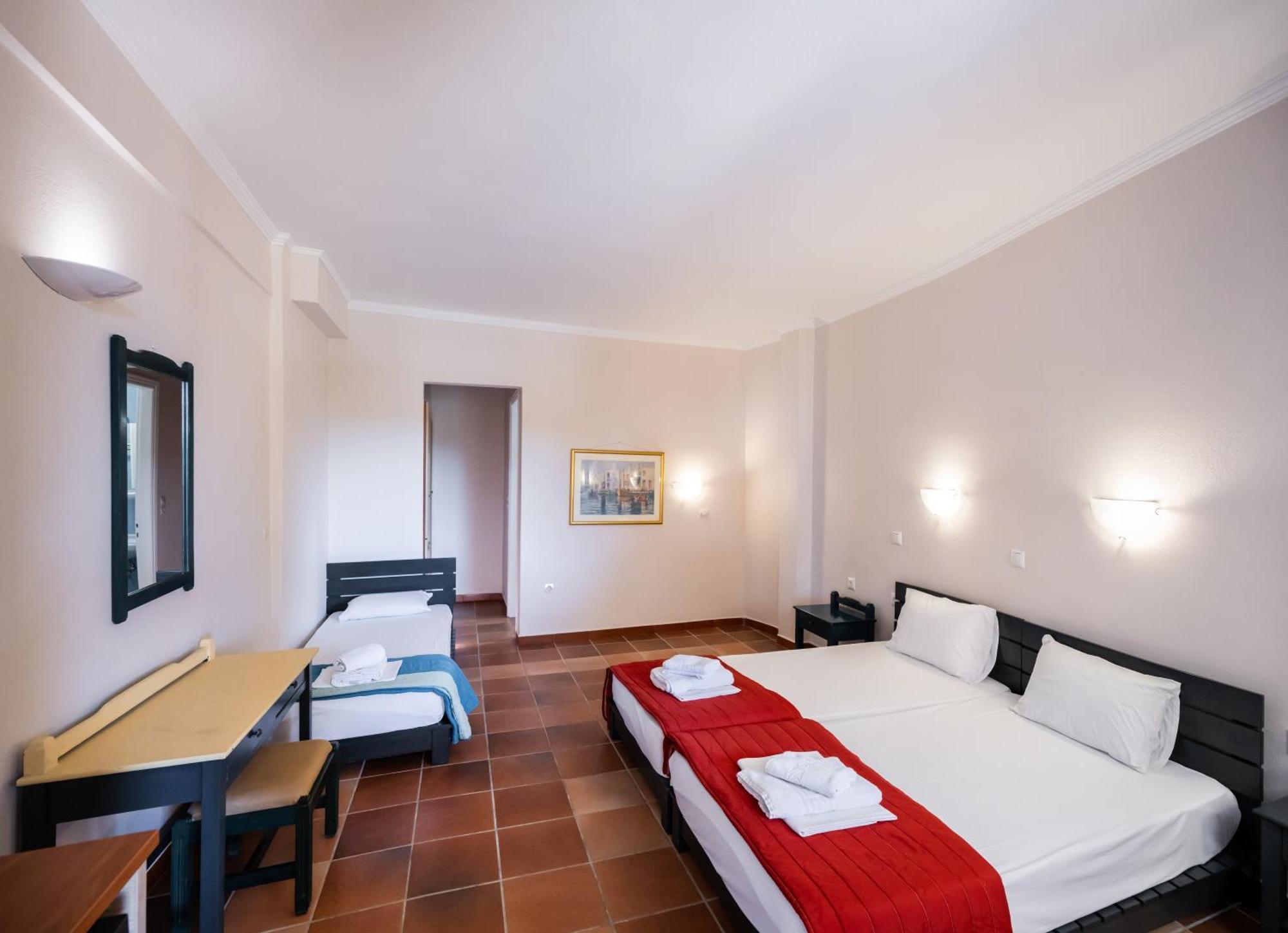 Ionio Hotel Nikiana Exterior foto