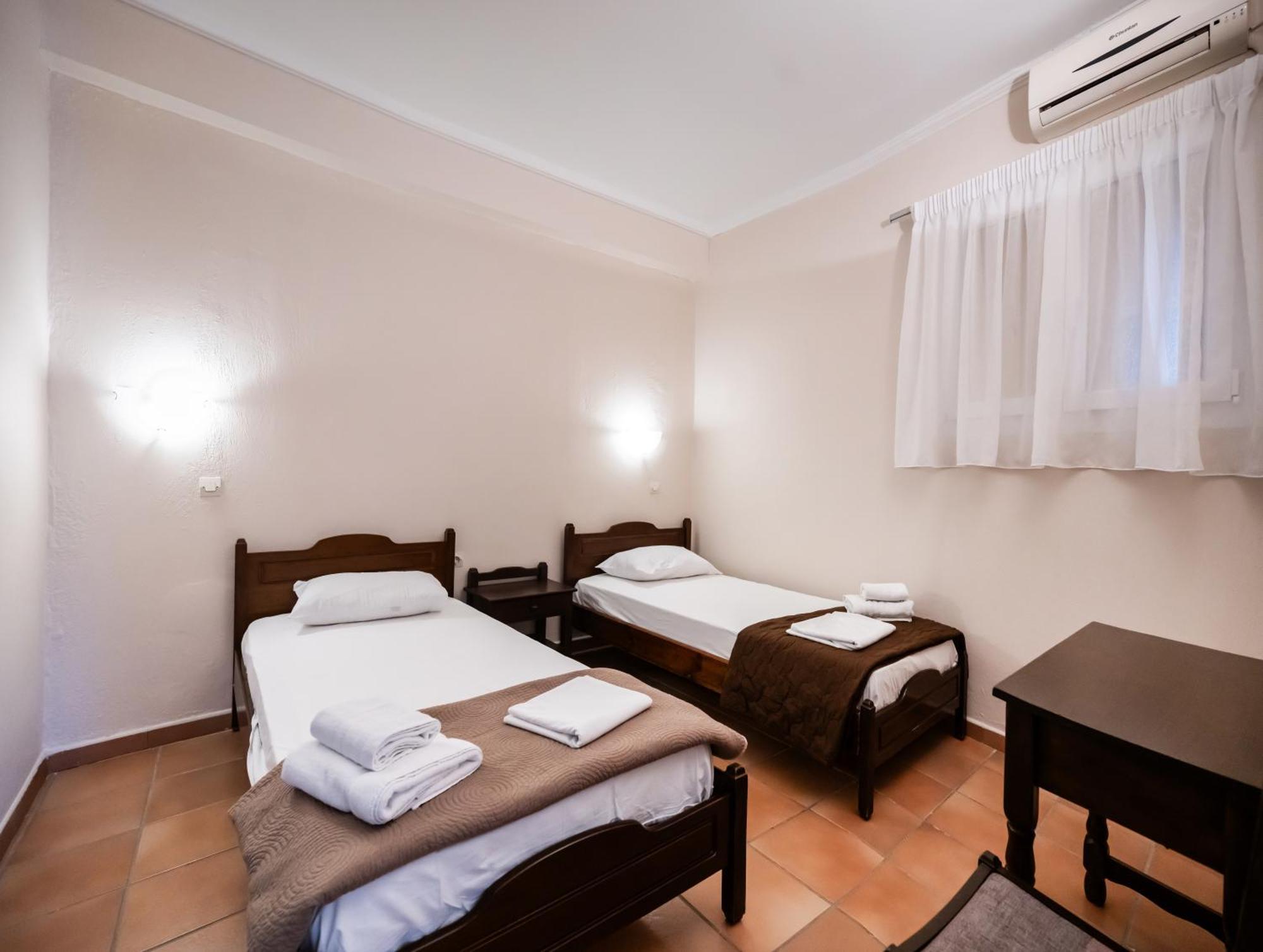 Ionio Hotel Nikiana Exterior foto